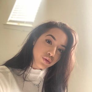 Meet your Posher, Lorena